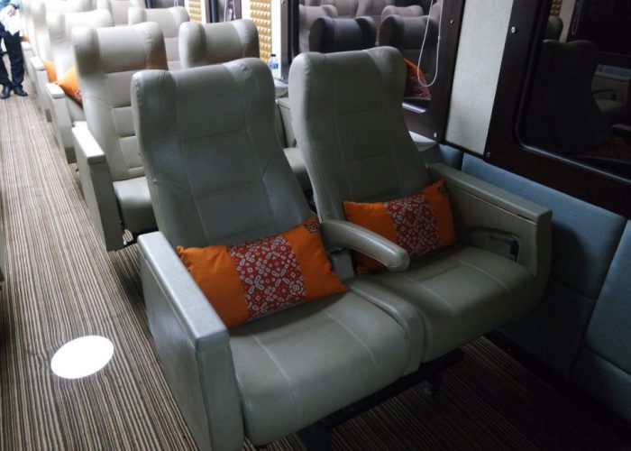 kereta wisata