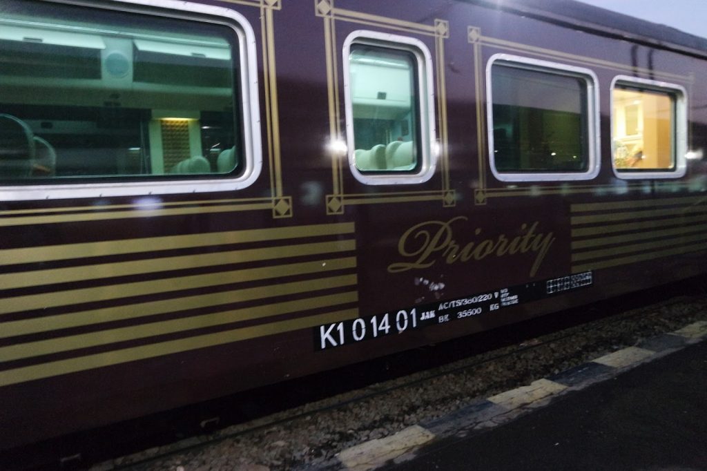 kereta wisata priority