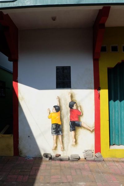 mural kampung pelangi