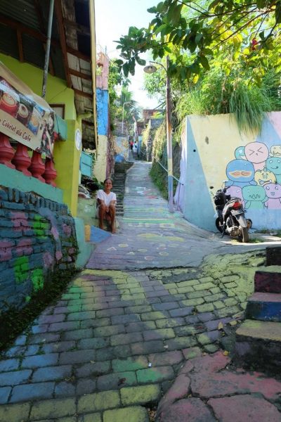 rumah kampung pelangi