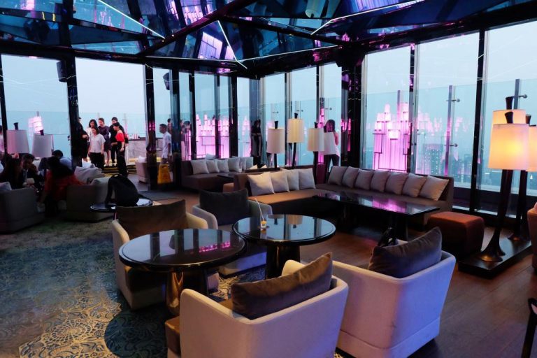 Skye Bar, Pengalaman Ke Rooftop Bar Hits di Jakarta — Travel Diary