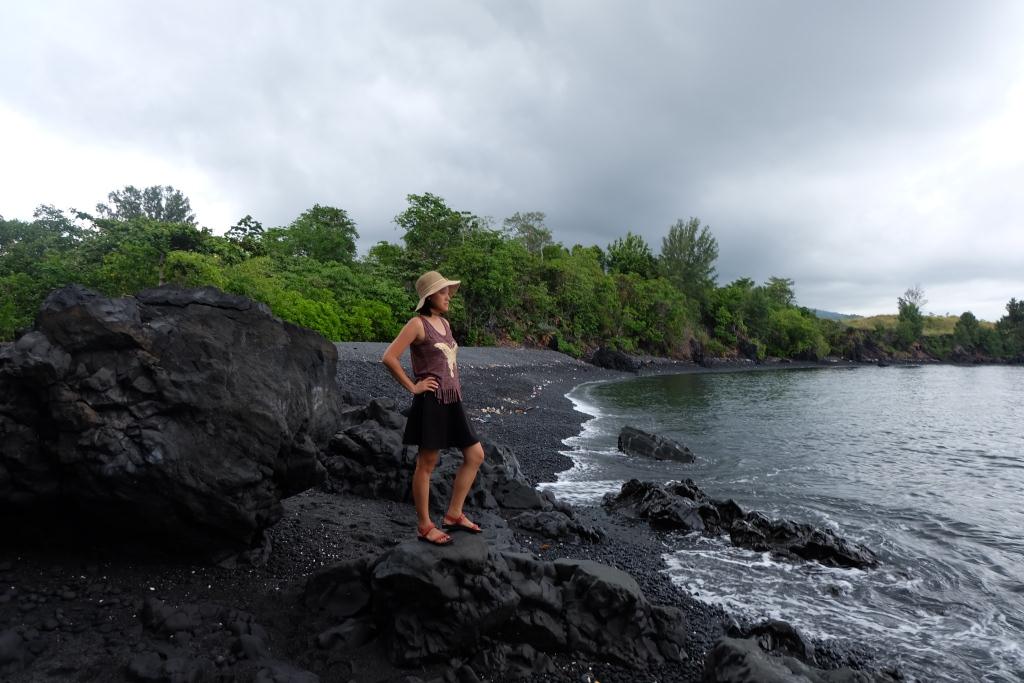 Pantai Batu Angus Bitung