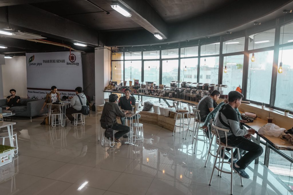 cafe pasar kenari