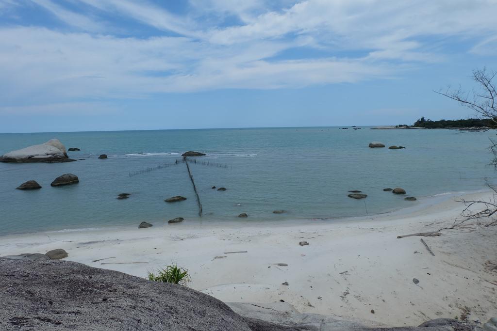 pantai di arumdalu